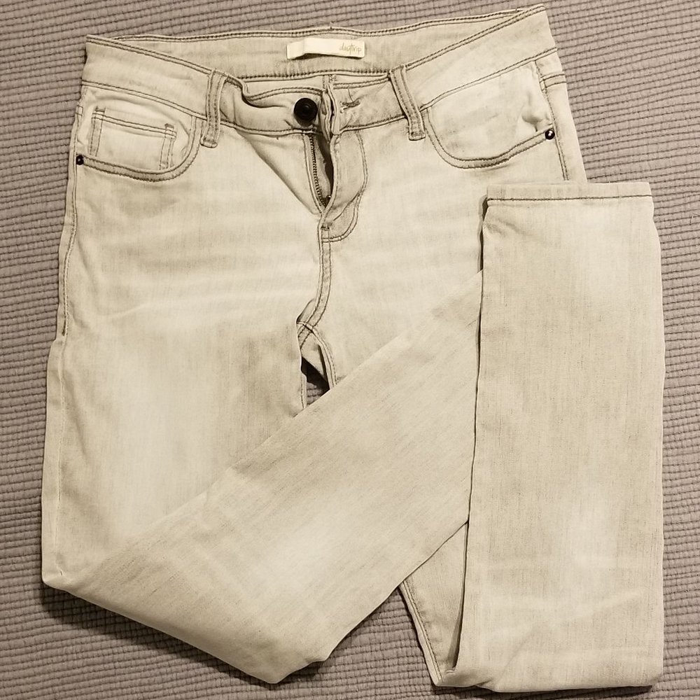 Daytrip Women’s Virgo Skinny Stretch Jean Size 27R